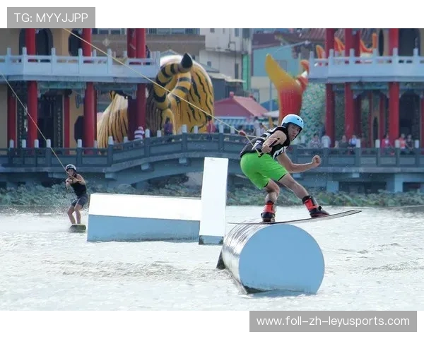 “缆绳滑水：东桃花岛赛场呈现全新水上运动魅力”